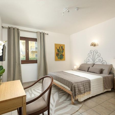 Hotel Moderno Olbia Exterior photo