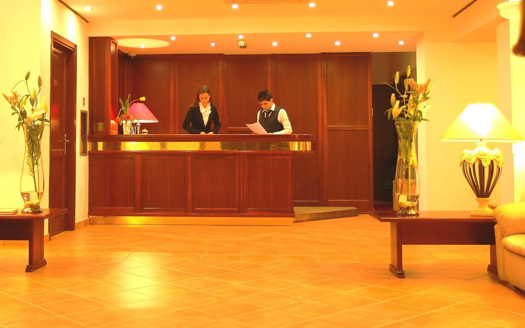 Hotel Moderno Olbia Exterior photo