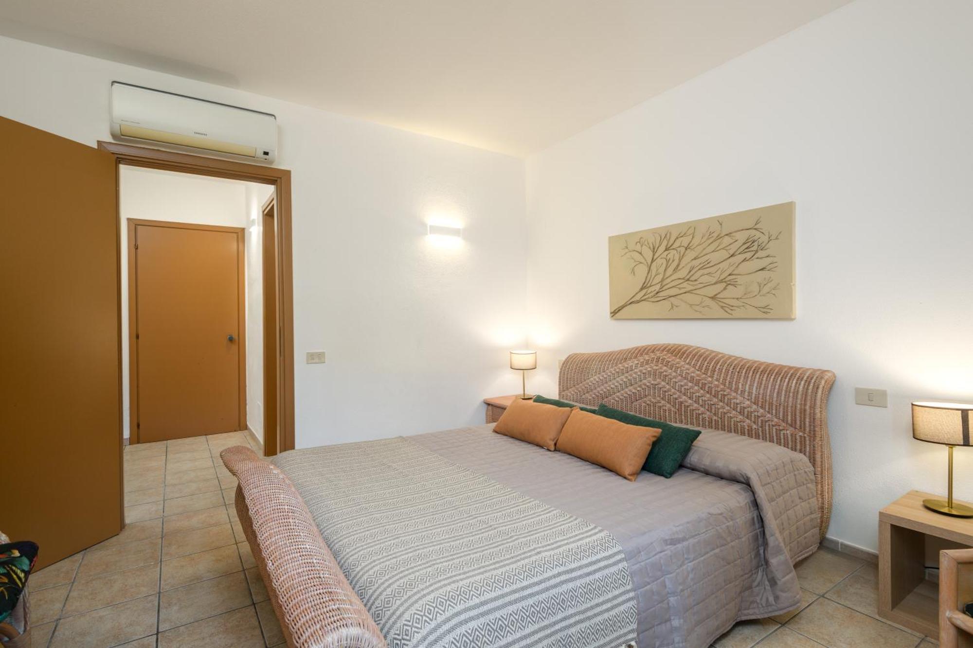Hotel Moderno Olbia Exterior photo