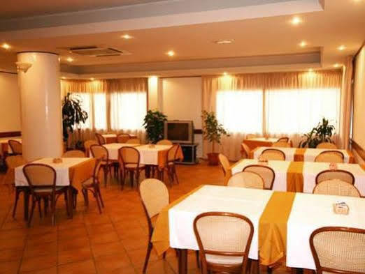Hotel Moderno Olbia Exterior photo